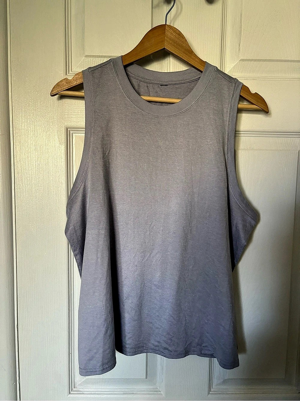 Vuori Women’s Tank Top Size XL - lavender